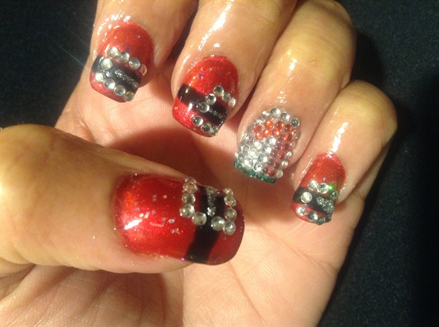 3. Cute Santa Claus Nail Designs for the Holidays - wide 4