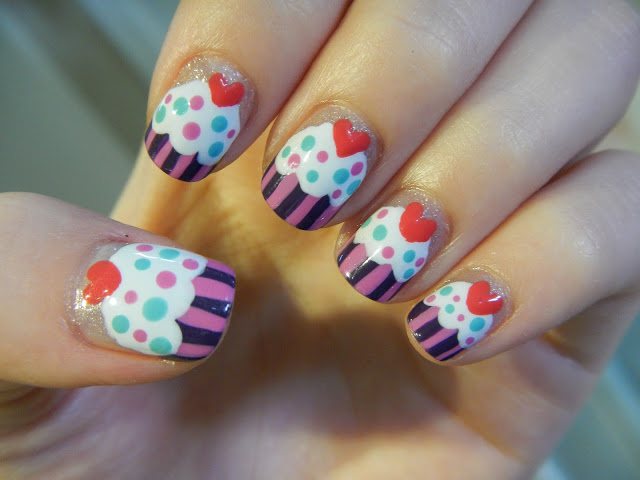 Cupcake Nails 08