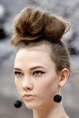 collection-of-front-bun-hairdo