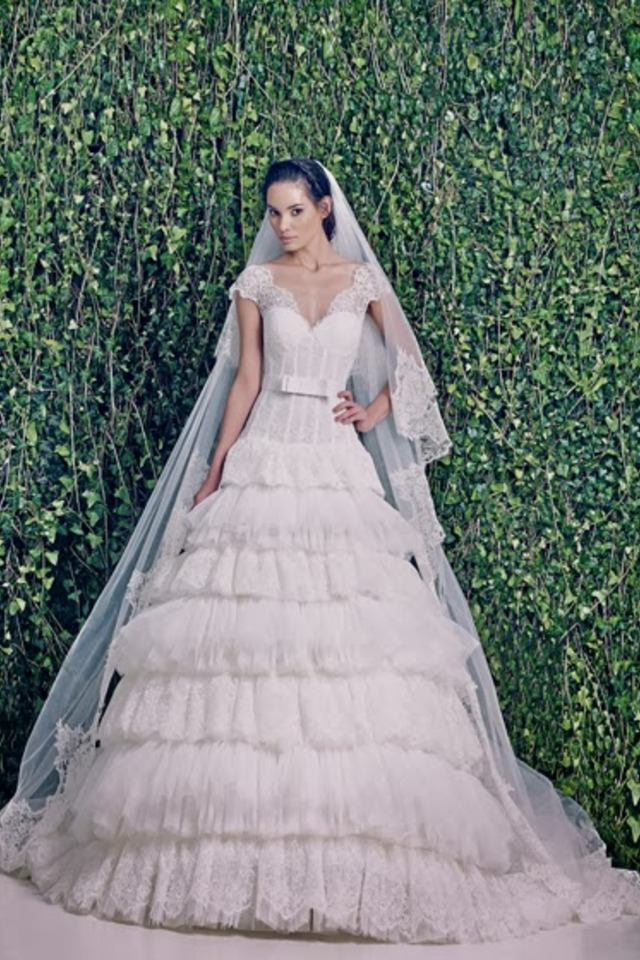 large_Fustany-Weddings-Zuhair_Murad-Fall_2014-Bridal_Collection-Clara