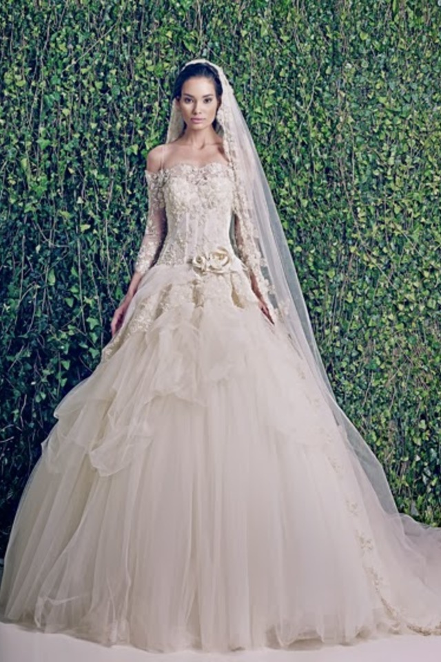 large_Fustany-Weddings-Zuhair_Murad-Fall_2014-Bridal_Collection-Mara