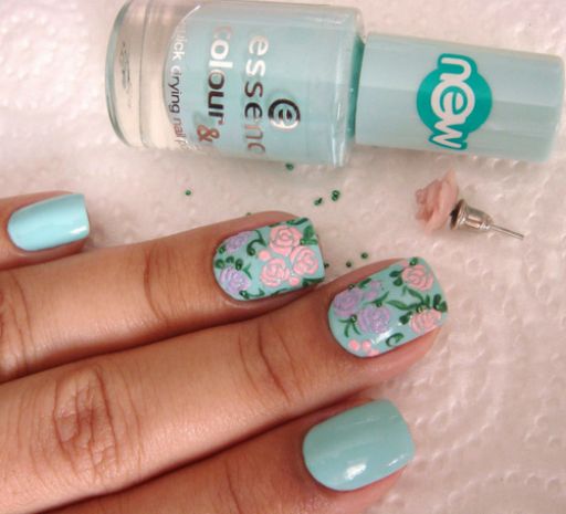 Beautiful-Girl-Summer-Nails-Designs-Fashion-2013