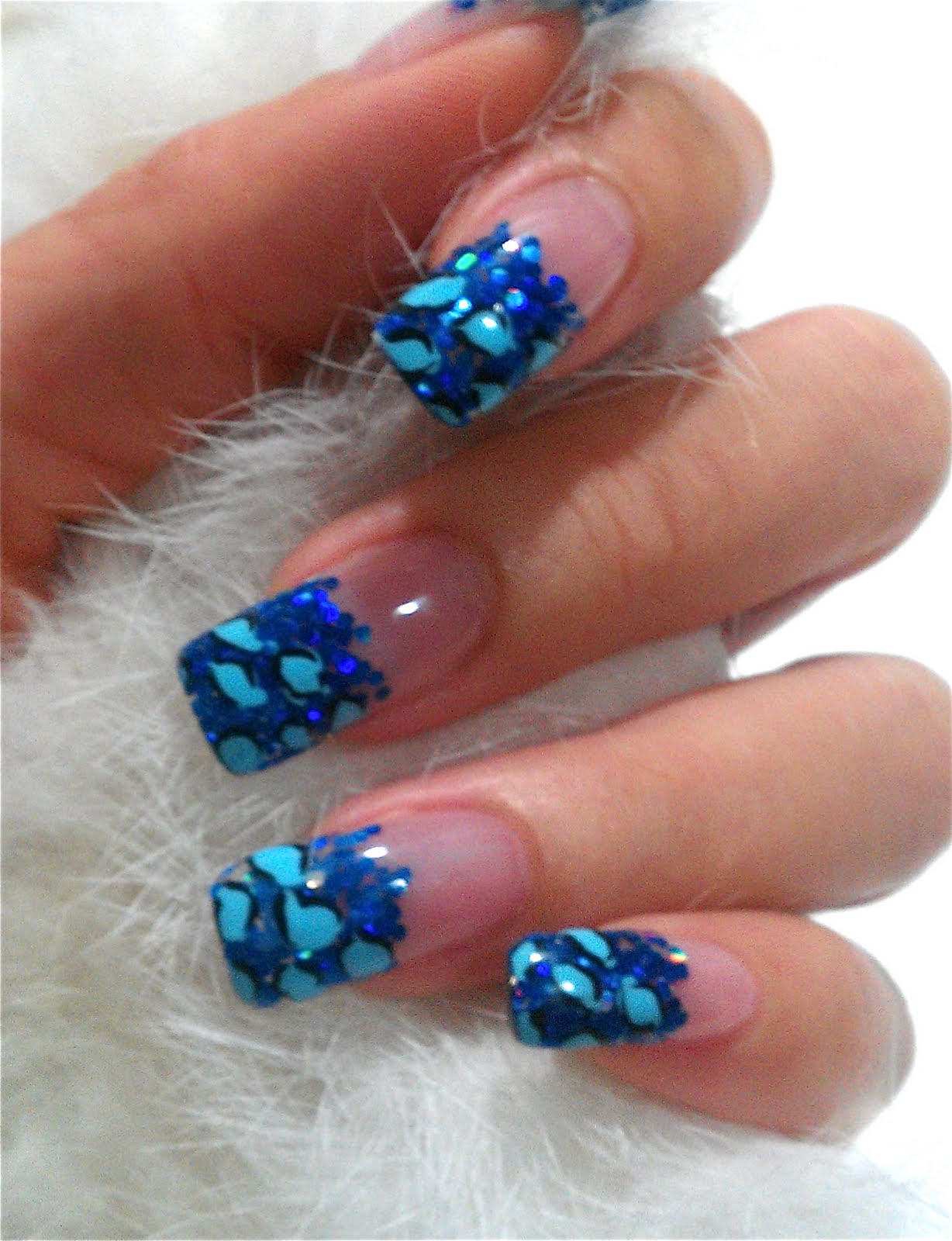 Blue-Glitter-Leopard-Gel-Nails