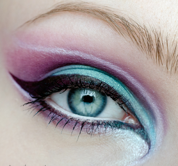 The Best Eyeshadow for Blue Eyes