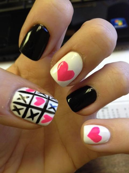 valentine_nails_pink_white_black