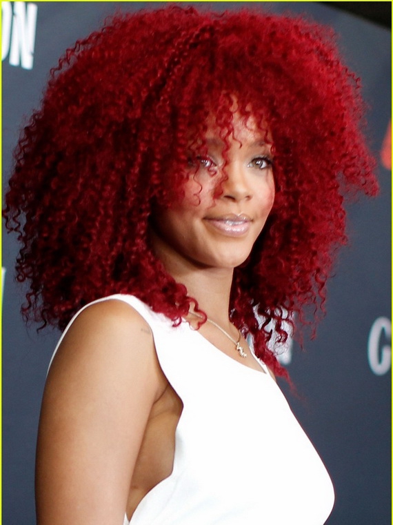 24-Rihanna-Hairstyles-Pictures-2012-2013