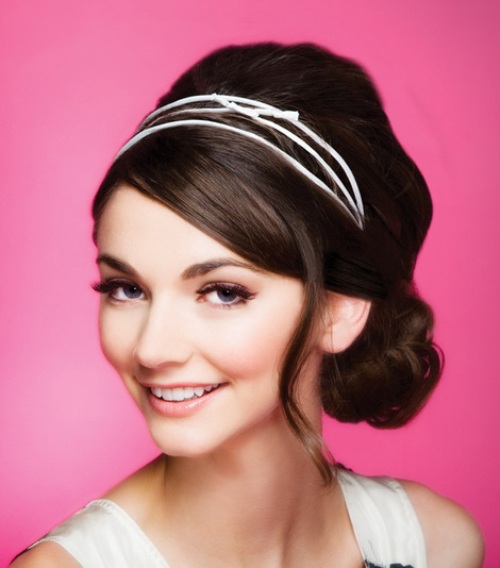 Beautiful-headband-with-elegant-curves