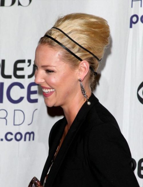 Great-hairstyles-with-simple-double-headbands