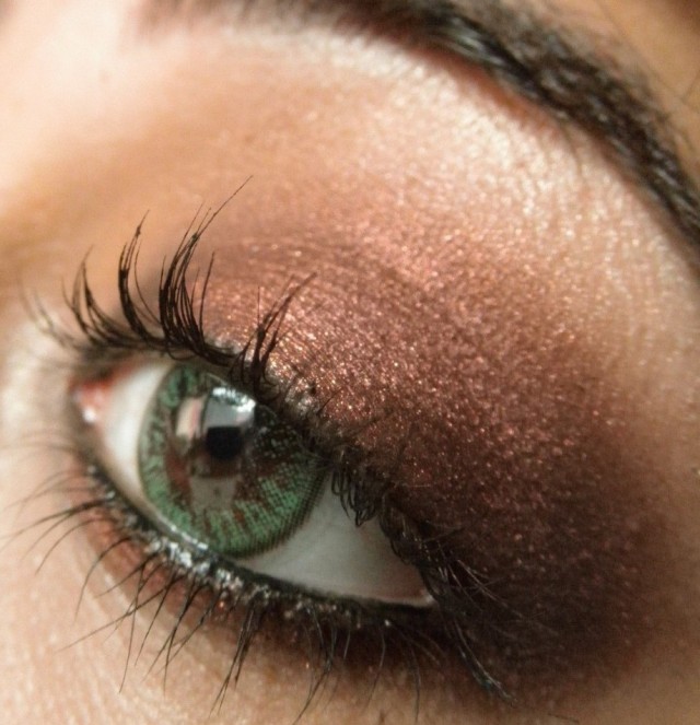 Metallic-copper-smokey-eye-makeup-step-by-step-photo-tutorial12-921x1024