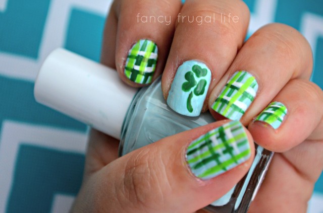 Plaid-Nail-Art-St.-Pattys-Day