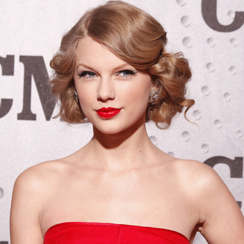 Taylor-Swift-short-vintage-hairstyles