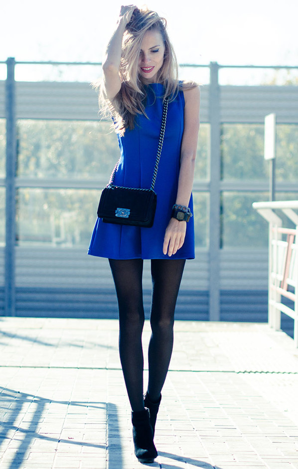 blue-dresses-black-bags~look-main-single