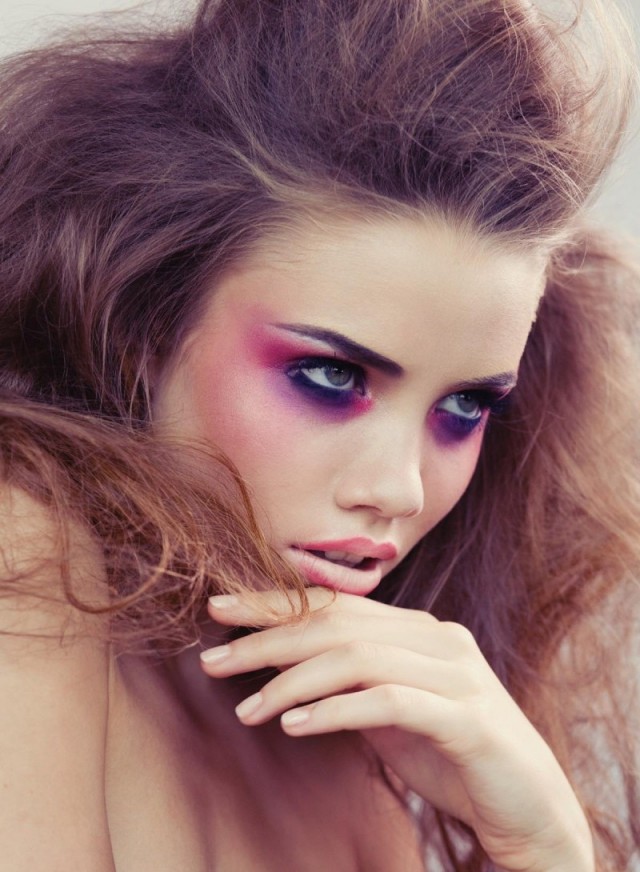 purple-pink-bruised-makeup