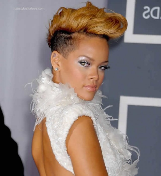 short-hairstyles-2010-for-women-rihanna-hair-styles