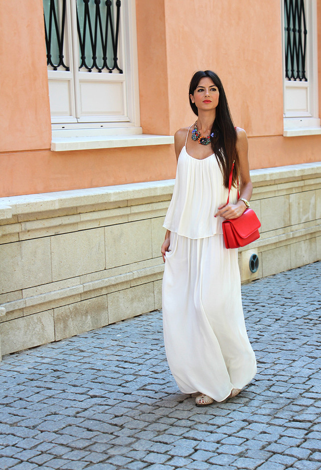 zara-color-blanco-vestidos-rojo~look-main-single (1)