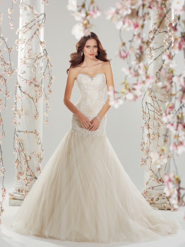 Y11420_wedding_dresses_2014