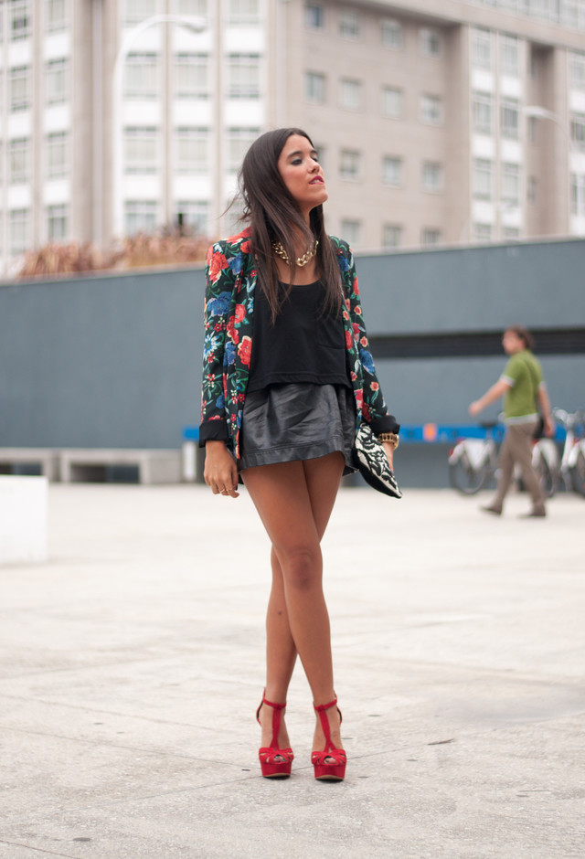 mango-floral-pull-bear-marcas-de-ropa---rojo~look-main-single