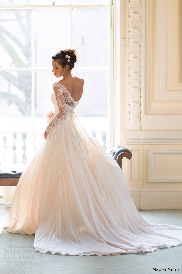 naomi-neoh-bridal-2014-fleur-wedding-dress-back-view