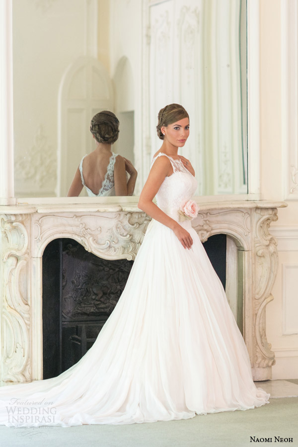 naomi-neoh-bridal-2014-lily-wedding-dress-sleeveless-v-back