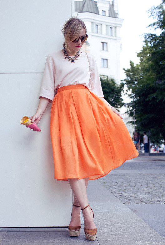 25 Amazing Outfits With Midi Skirts