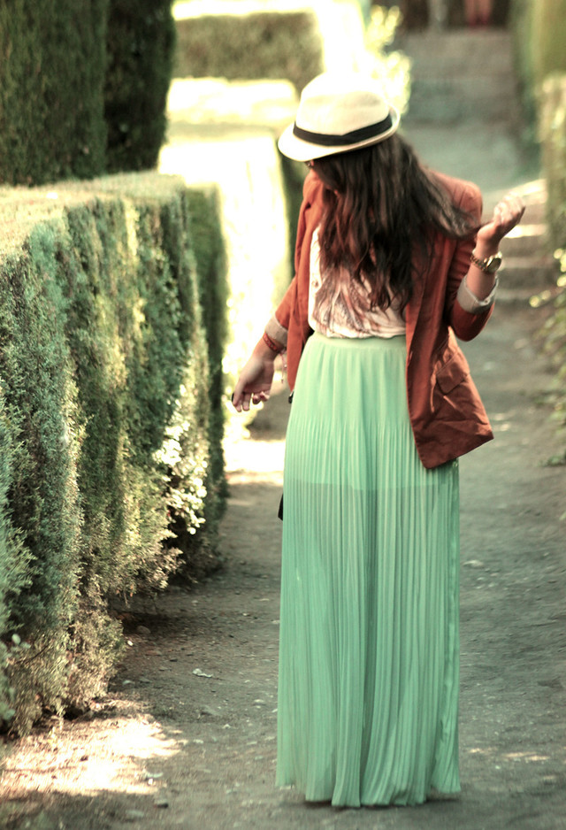 The Fashion Guide For Spring/Summer 2014 Suggests Pleated Skirts