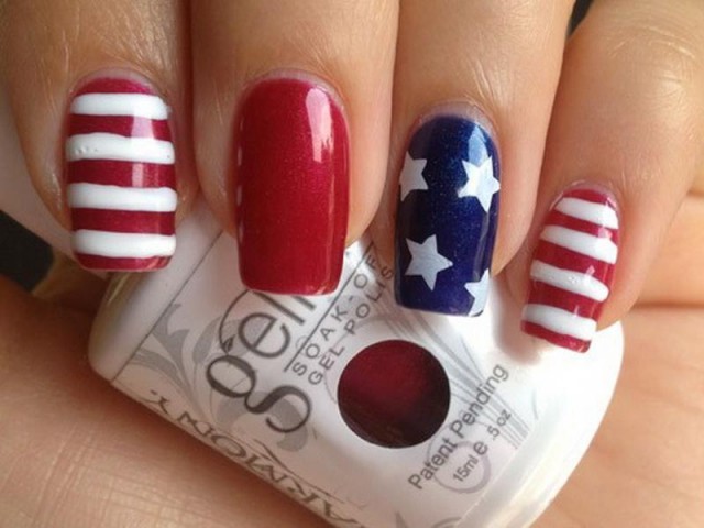 Luxury-4th-Of-July-Nail-Designs