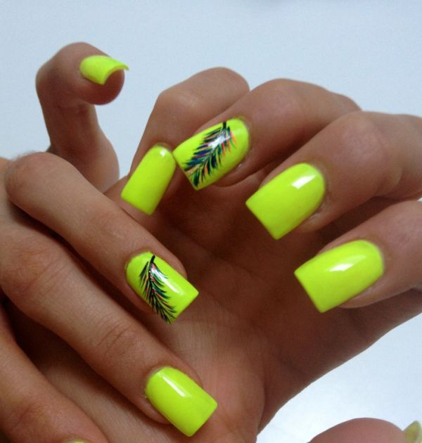 15 Trendy Neon Nail Designs