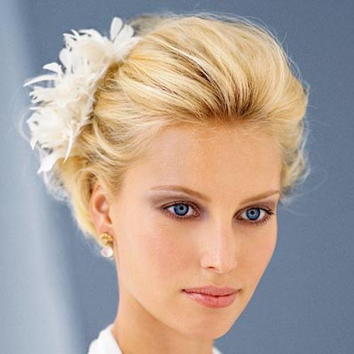 Blonde-Wedding-Hairstyles-for-Short-Hair