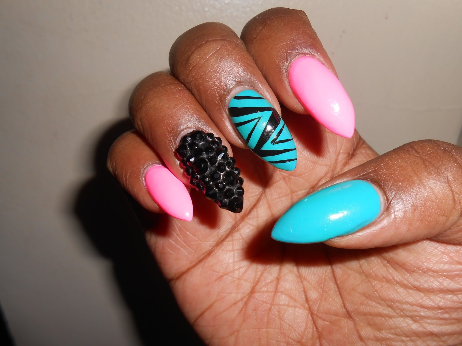 15 Amazing Stiletto Nail Designs