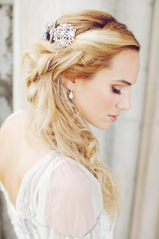 blonde-wedding-hairstyle