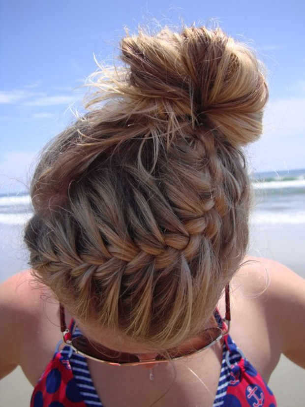 16 Perfect Hairstyles To Wear To The Beach