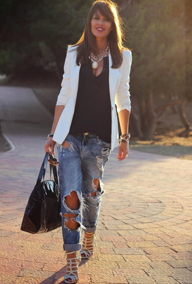 15 Stylish Ways To Wear Boyfriend Jeans In The Cool Summer Nights