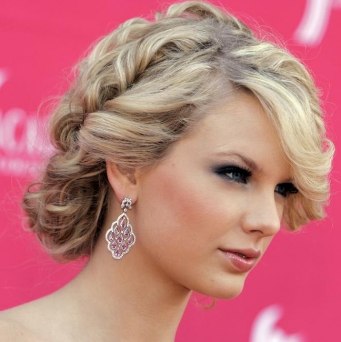 15 Glamorous Taylor Swift’s Hairstyles