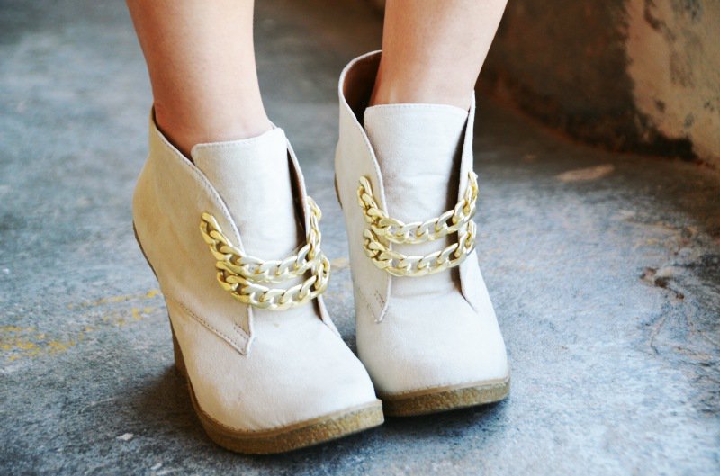 15 AMAZING DIY SHOE MAKEOVERS YOU MUST SEE