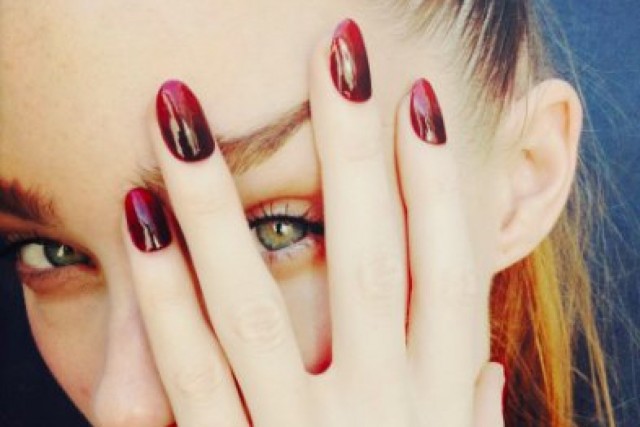 fall-nail-colors-for-brown-skin-7mmzgqdb