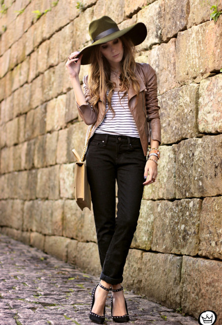 gap-black-jeans~look-main-single