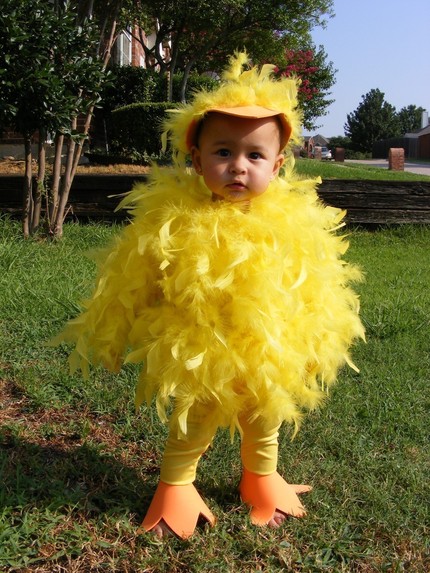 homemade-baby-chick-costume-1