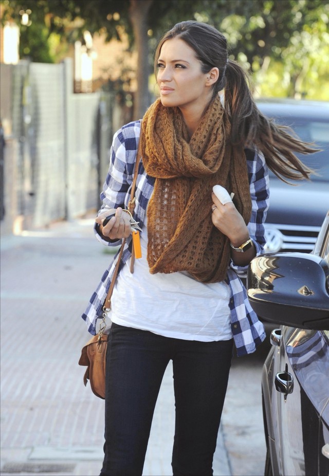 15 Ways To Wear Your Scarf In The Cold Fall Days