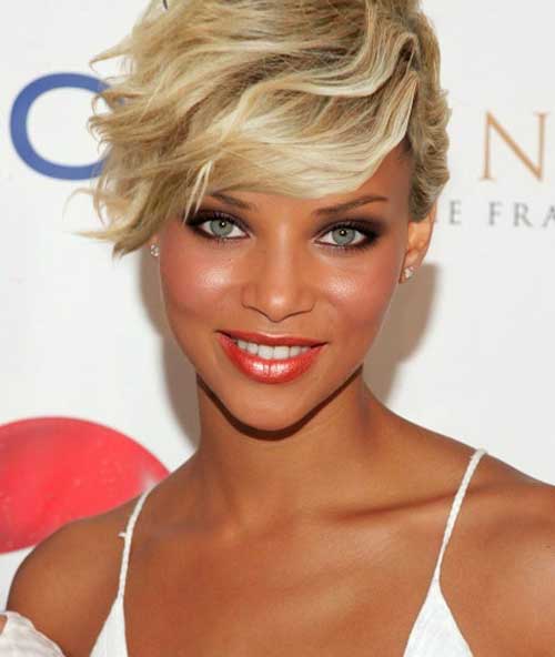 Celebrity-short-hair-with-bangs