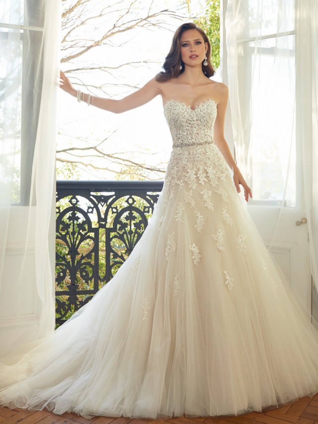 Y11552_Designer-Wedding-Dresses-2015