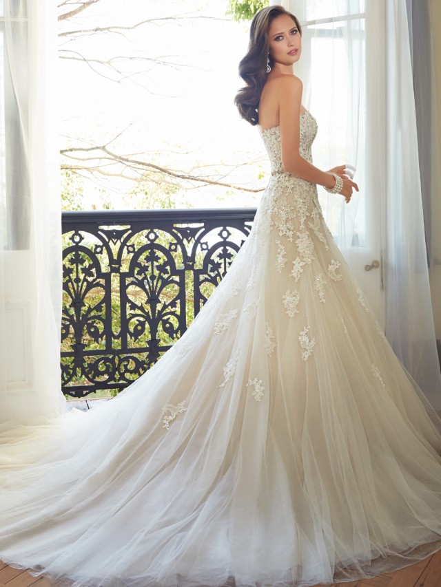 Y11552_back_Designer-Wedding-Dresses-2015