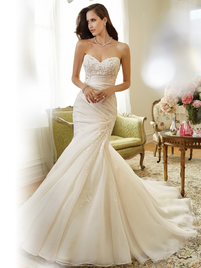 Y11556_Designer-Wedding-Dresses-2015