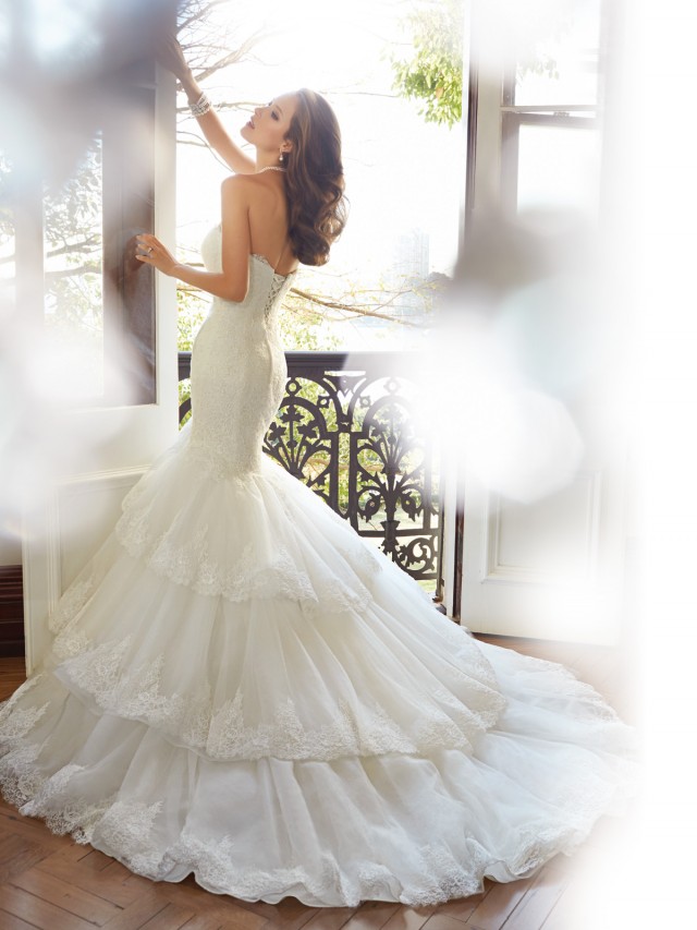 Y11567_bk_Designer-Wedding-Dresses-2015