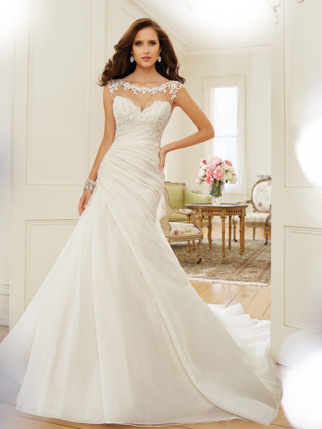 Y11568_Designer-Wedding-Dresses-2015