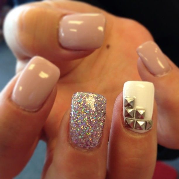 15 Attention-Grabbing Manicure Ideas With Studs