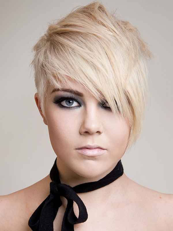 short-hairstyles-for-square-faces-2012-39