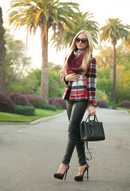 15-ways-to-wear-scarf-in-the-chilly-fall-days-always-in-trend-3~look-main-single