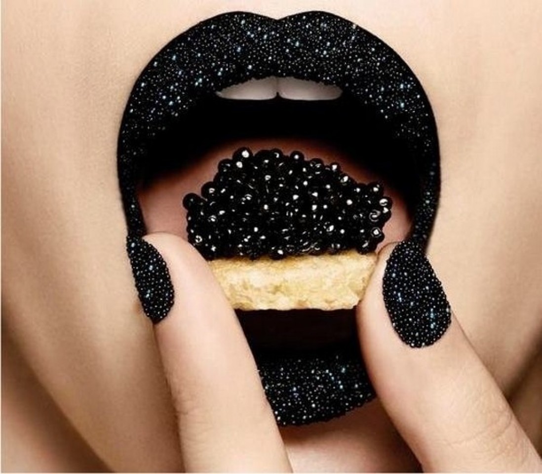 15 Cute Caviar Nail Designs