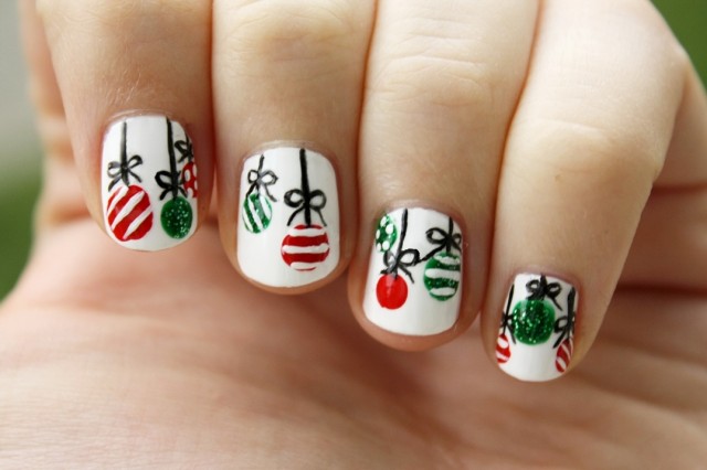 The Latest And Trendiest Christmas Nail Designs