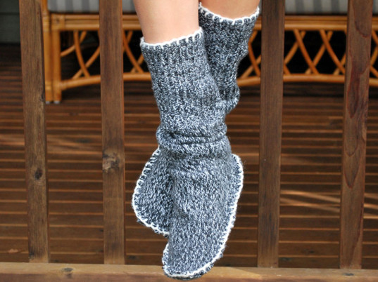 diy-sweater-slipper-socks-9-537x402